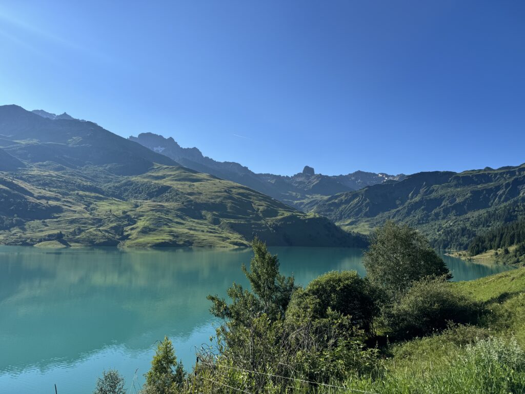 Lac de Roselend et Pierra Menta