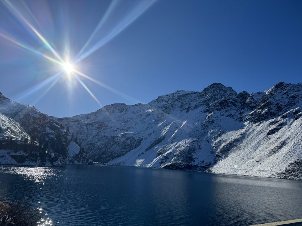 Premières neiges de l'hiver 2024-25 au lac de Cleuson