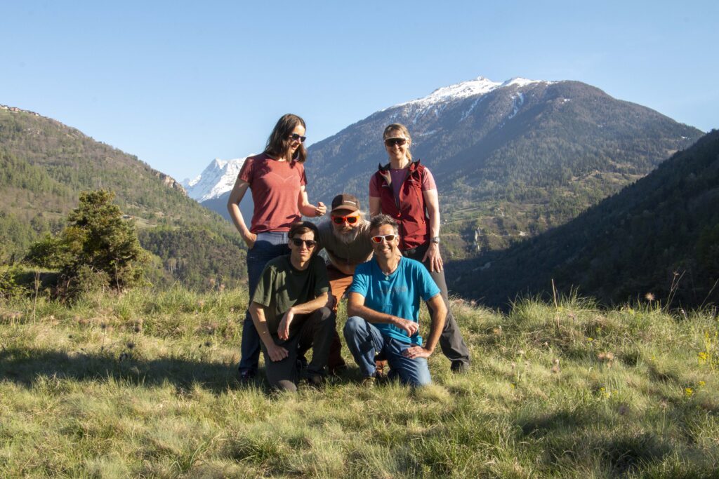 Le team Rando-Hérens à l'entrée de la vallée