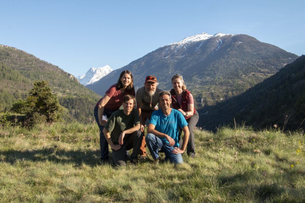Le team Rando-Hérens à l'entrée de la vallée
