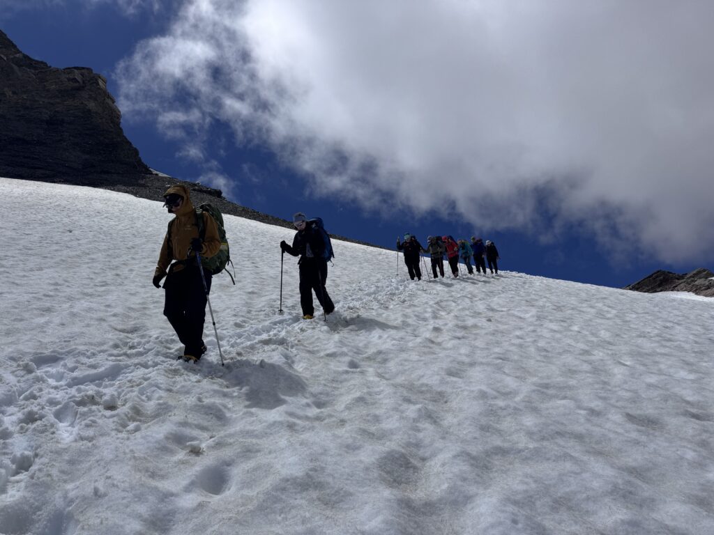 descente des Fours vers la Ville des Glaciers